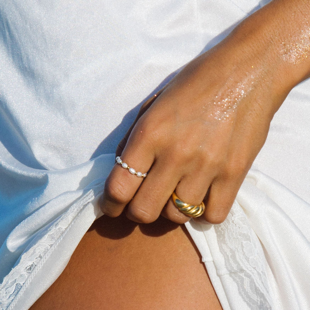 Elegant Women's Ring - Isle Collection