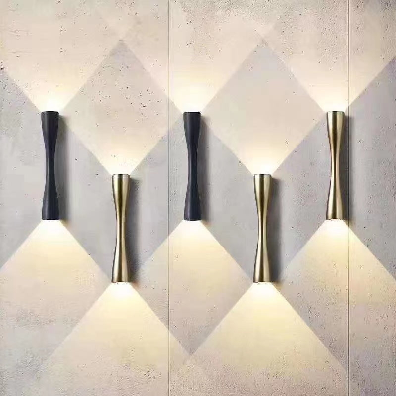 RéconfortGlow – Elegant Wall Lamp for Atmospheric Lighting