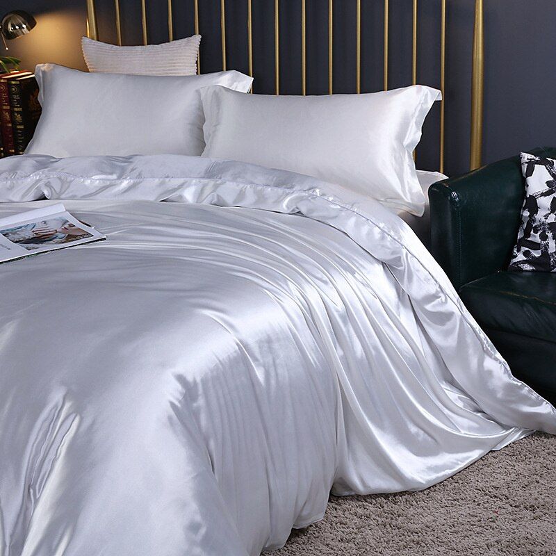 SilkEssence Luxury Bed Textile Set - Ultimate Comfort & Elegance
